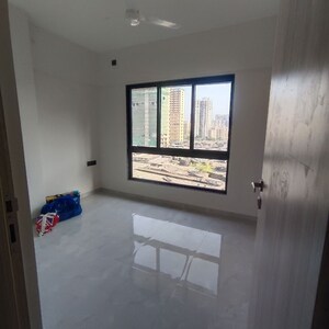 Room in 2 BHK Apartment at Paradigm Antalya, Oshiwara – for Rent