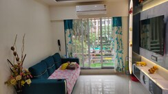 2 BHK + Extra Room Apartment For Rent in Shraddha Paramount