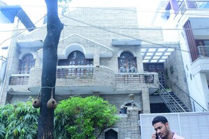 6+ BHK Villa For Rent in Sector 15a