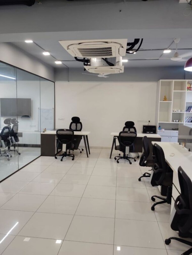 Team Area, aaa-anam-2 Commercial Office Space 1185 Sq.Ft. In Ambli Ahmedabad 10284952