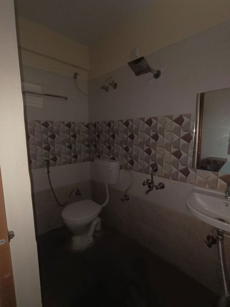 Bathroom, bommanahalli 1 RK 550 Sq.Ft. Builder Floor In Bommanahalli Bangalore 10251680