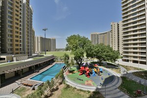 2 BHK Apartment For Rent in Adani The Meadows, Near Vaishno Devi Circle On Sg Highway