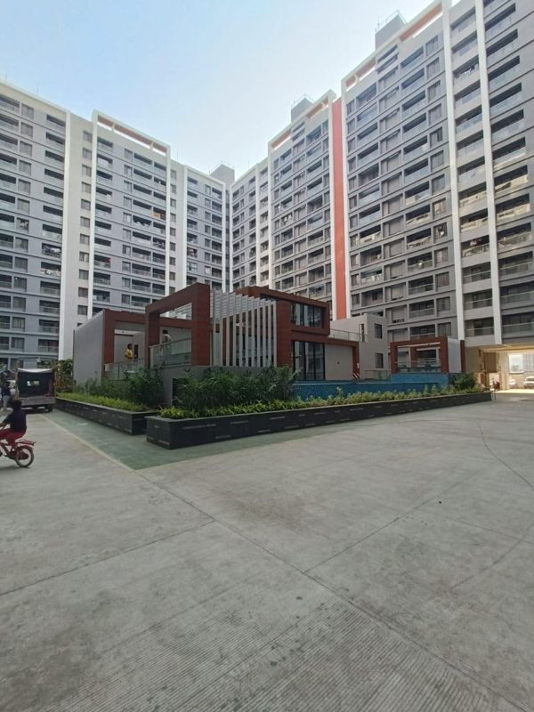 1 Rk+ Pooja Room Apartment For Sale in Roshan Milestone