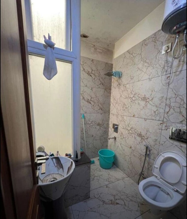 Bathroom, sector 37 1 Bedroom 500 Sq.Ft. Builder Floor In Sector 37 Chandigarh 10284981