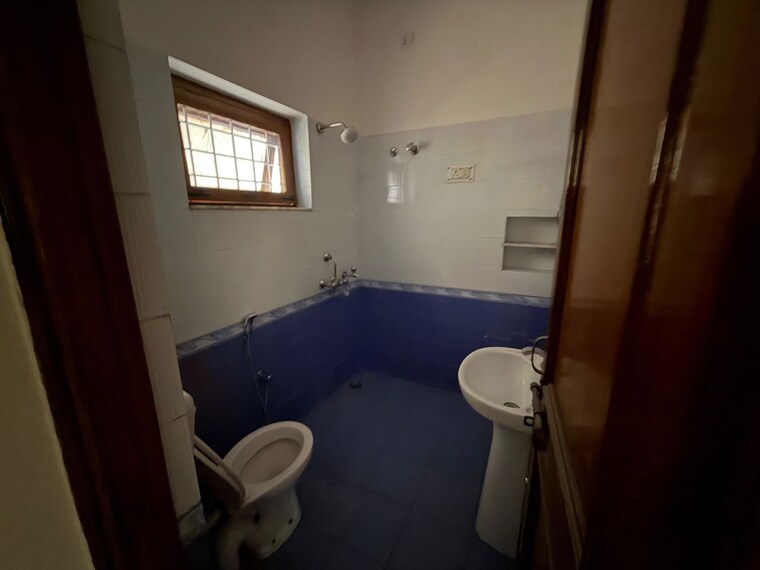Master Bedroom, mohit nagar 3 Bedroom 2500 Sq.Ft. Independent House In Mohit Nagar Dehradun 10285015