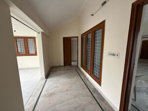 Room in 3 BHK Independent House at Mohit Nagar – for Rent
