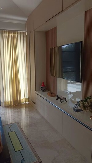 Balcony in 6 BHK Villa at Vipul Tatvam Villas, Sector 48 – for Sale