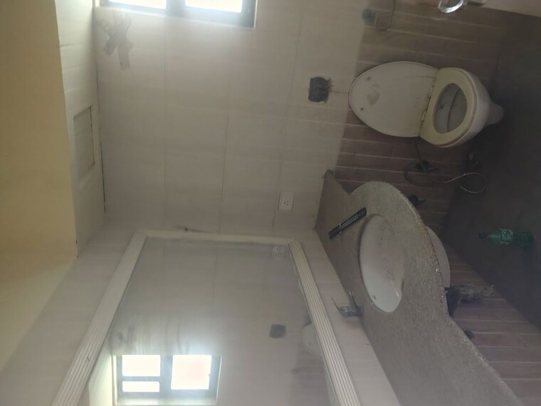 Bathroom, gaur-atulyam 3 Bedroom 742 Sq.Ft. Apartment In Omicron I Greater Noida Greater Noida 10285031