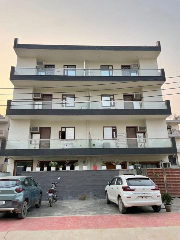Exterior View, sushant lok i 4 Bedroom 215 Sq.Ft. Builder Floor In Sushant Lok I Gurgaon 10284965