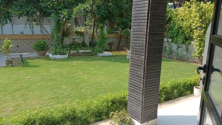 Garden, vipul-tatvam-villas 6+ Bedroom 1000 Sq.Yd. Villa In Sector 48 Gurgaon 10285034