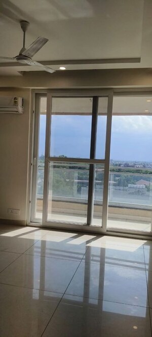 Room in 3.5 BHK Apartment at Maya Green Lotus Saksham, International Airport Road – for Rent