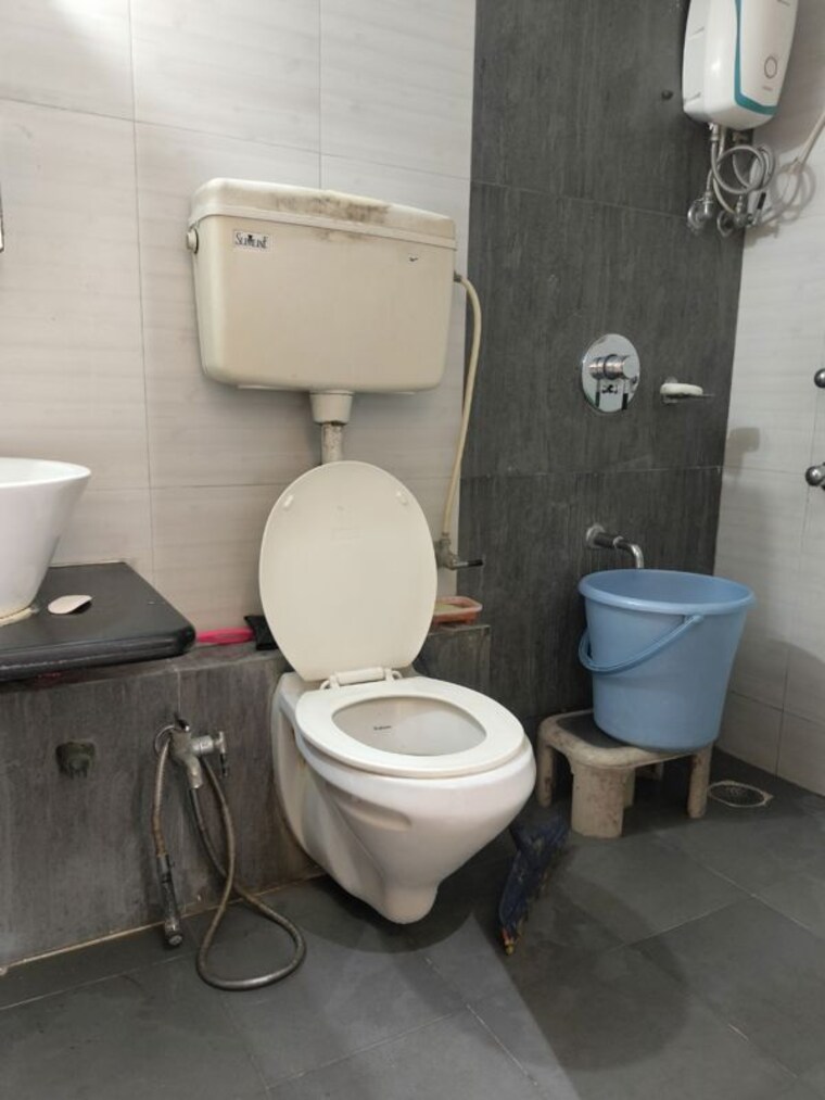 Bathroom, runwal-garden-city 3 Bedroom 1172 Sq.Ft. Apartment In Balkum Pada Thane 10285045