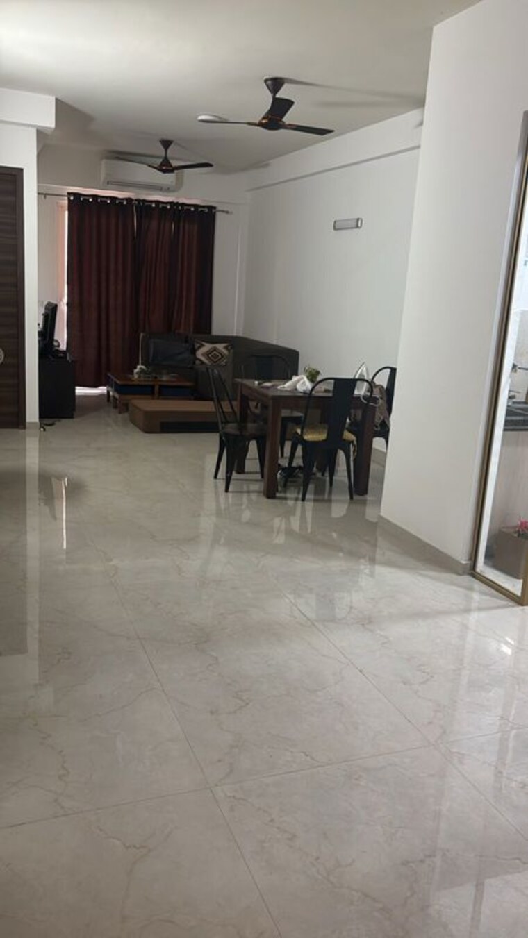 Living Room, sector 61 1 Bedroom 300 Sq.Ft. Apartment In Sector 61 Gurgaon 10285302
