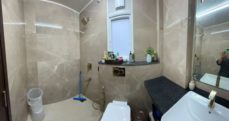 Attached Bathroom, sector 61 1 Bedroom 300 Sq.Ft. Apartment In Sector 61 Gurgaon 10285302