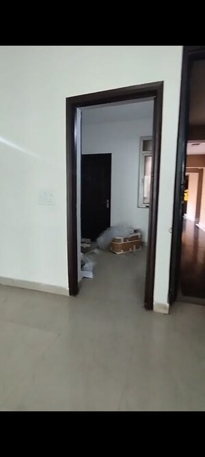 Room in 2.5 BHK Apartment at Sikka Karmic Greens, Sector 78 – for Rent