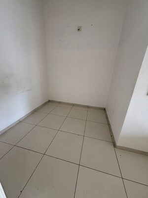  Shop – Exterior View View at Science City - for Rent