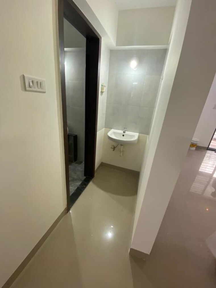 Bathroom, rambaug colony 3 Bedroom 1369 Sq.Ft. Apartment In Rambaug Colony Pune 10285345