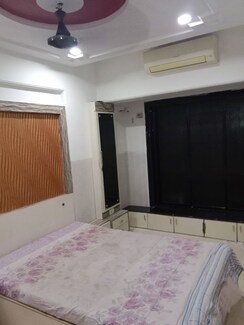 1 BHK + Store Room Apartment For Rent in Sion
