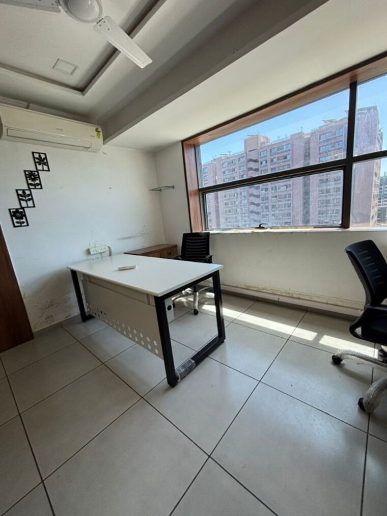Team Area, science city Commercial Office Space 1063 Sq.Ft. In Science City Ahmedabad 10285347