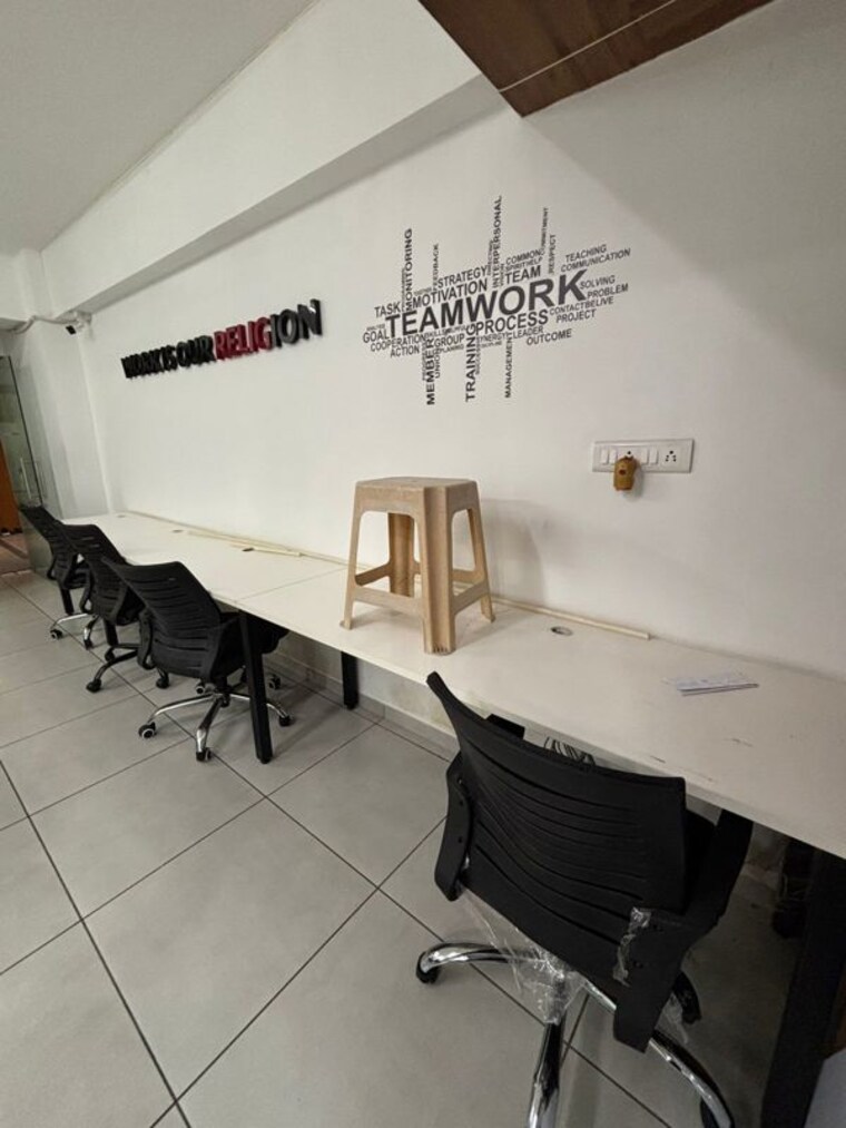 Team Area, science city Commercial Office Space 1063 Sq.Ft. In Science City Ahmedabad 10285347