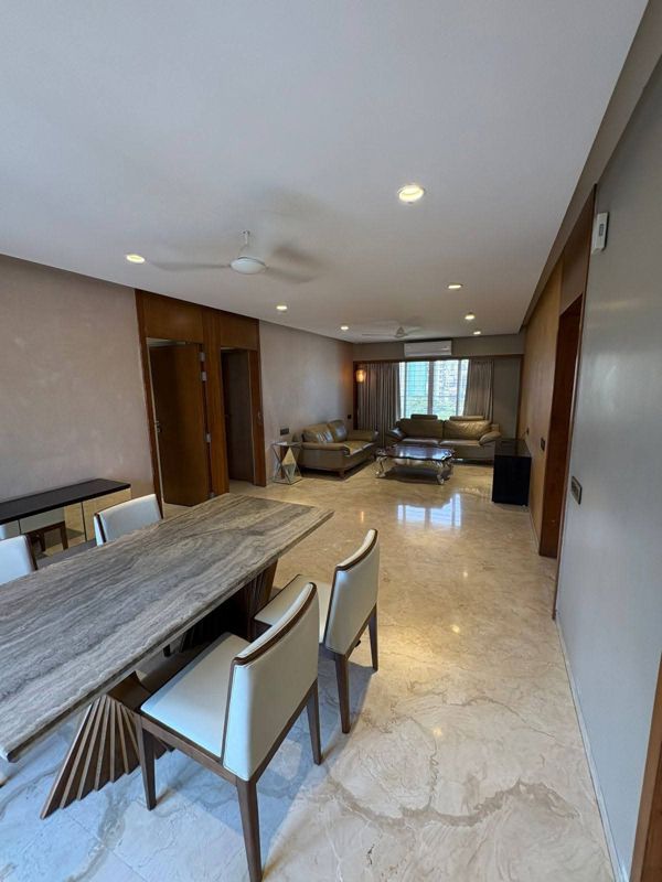 2 BHK Apartment For Rent in Bandra West