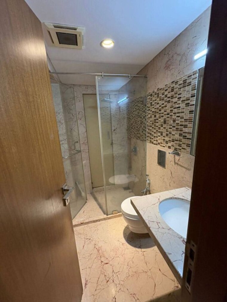 Bathroom, bandra west 2 Bedroom 800 Sq.Ft. Apartment In Bandra West Mumbai 10285365