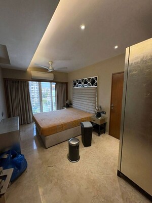 Bedroom in 2 BHK Apartment at Bandra West – for Rent