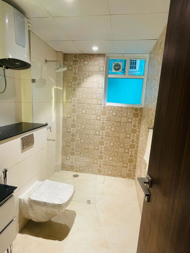 Bathroom, urban-the-zirk 3 Bedroom 1725 Sq.Ft. Apartment In Nabha Zirakpur 10285411