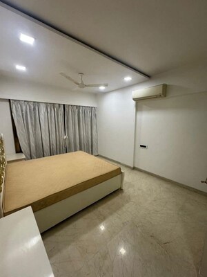 Bedroom in 2 BHK Apartment at Versova – for Rent