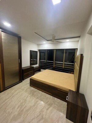 Bedroom in 2 BHK Apartment at Versova – for Rent