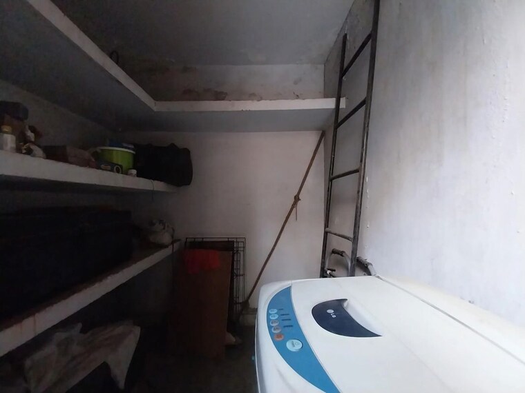 Bathroom, sector 41 5 Bedroom 180 Sq.Ft. Independent House In Sector 41 Noida 10285487