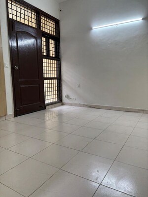 Room in 3 BHK Independent House at Palam Vihar Residents Association, Palam Vihar – for Rent