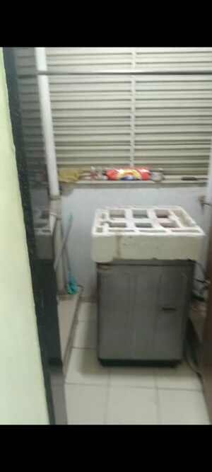 Furnished Amenities in 2 BHK Apartment at Rustomjee Urbania, Thane West – for Sale