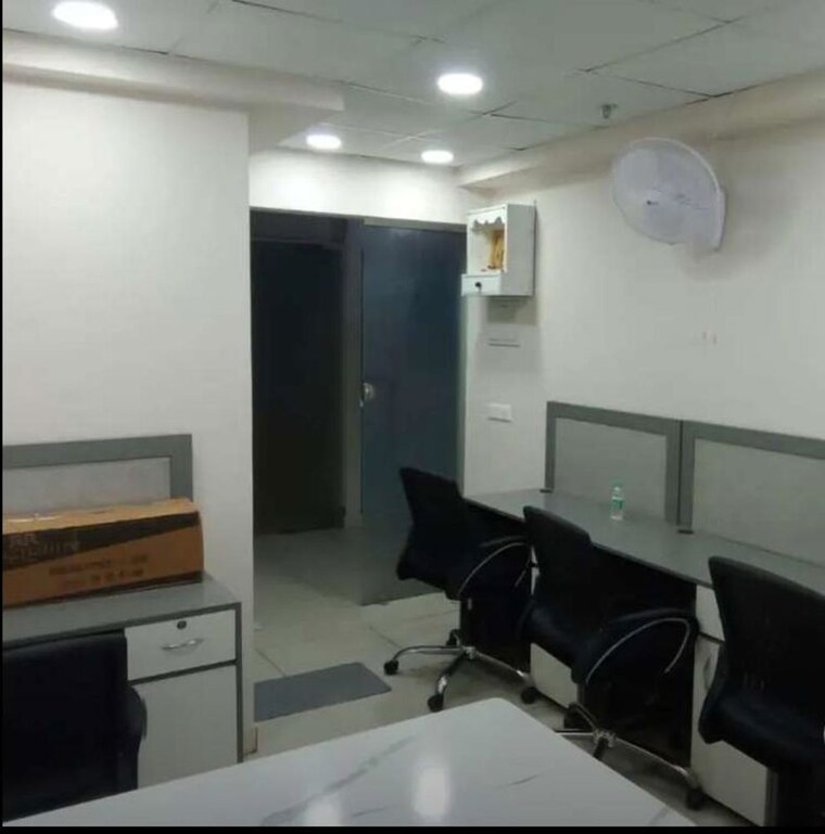 Team Area, chandigarh-citi-center Commercial Office Space 275 Sq.Ft. In Vip Road Zirakpur 10285544