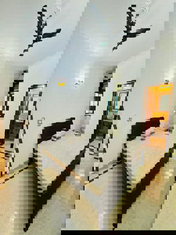 3 BHK + Pooja Room,Servant Room,Study Room 1650 Sq.Ft. Builder Floor in Ansal Sushant Lok I