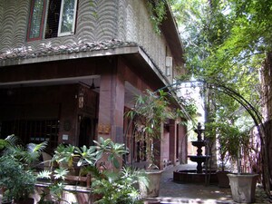 6+ BHK Villa – Exterior View View at RWA Apartments Sector 40, Sector 40 - for Sale