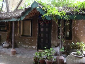 6+ BHK Villa – Exterior View View at RWA Apartments Sector 40, Sector 40 - for Sale