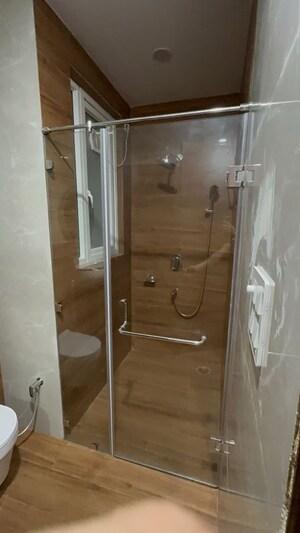 Furnished Amenities in 3 BHK Apartment at Tarang Orchid, Sector 28 – for Rent