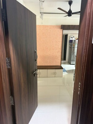 Furnished Amenities in 2 BHK Apartment at Shraddha Vertica, Vikhroli East – for Rent