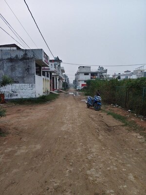  Plot – Exterior View View at Jankipuram Extension - for Sale