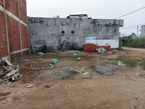  Plot – Exterior View View at Jankipuram Extension - for Sale