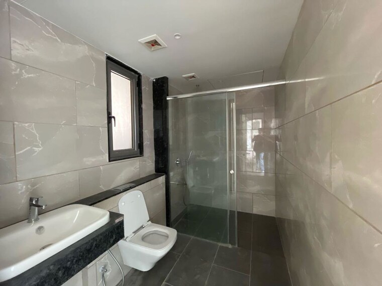 Attached Bathroom, rustomjee-crown 4 Bedroom 2170 Sq.Ft. Apartment In Prabhadevi Mumbai 10285760