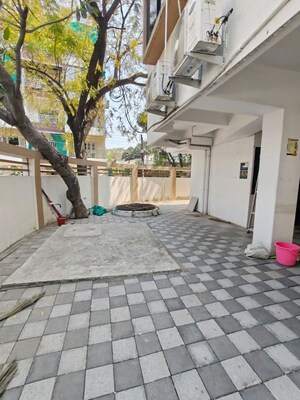  Pg – Exterior View View at Jagnade Chowk - for Rent