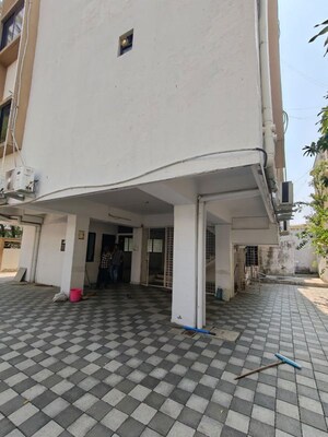  Pg – Exterior View View at Jagnade Chowk - for Rent