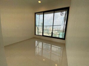 Room in 4 BHK Apartment at Prabhadevi CHS, Prabhadevi – for Sale