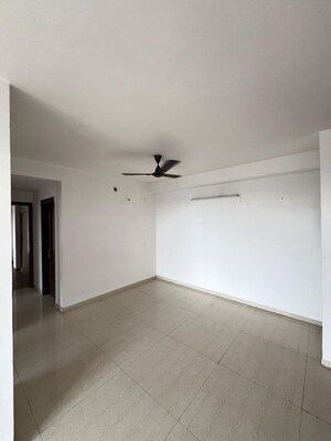 3 BHK Apartment For Rent in Omaxe Royal Residency Faridabad, Sector 79