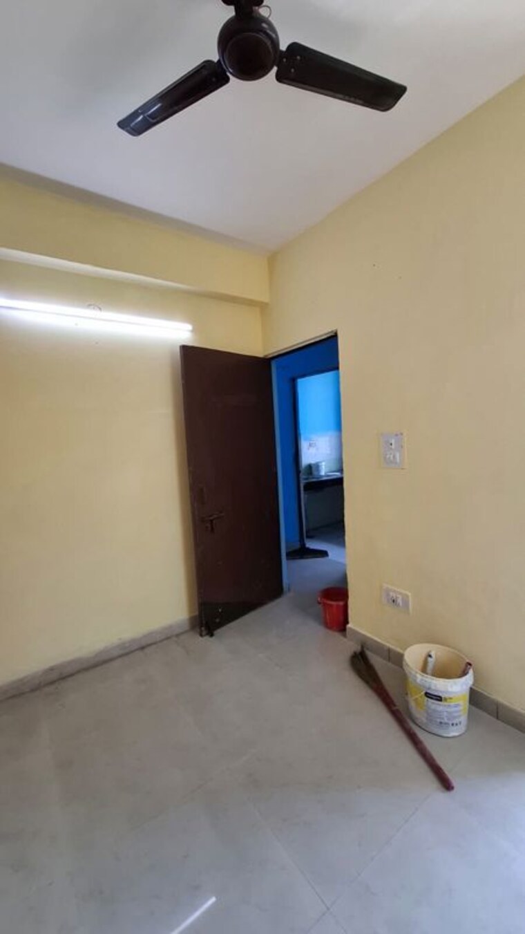 Room, sector 10 greater noida 1 Bedroom 30 Sq.Mt. Apartment In Sector 10 Greater Noida Greater Noida 10286025