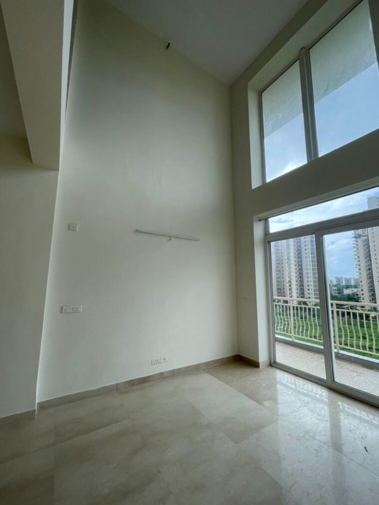 Living Room, bptp-mansions-park-prime 4 Bedroom 3000 Sq.Ft. Apartment In Sector 66 Gurgaon 10286120