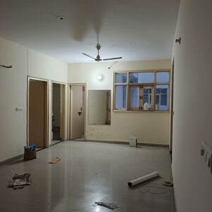 Room in 2 BHK Apartment at Omaxe Heights, Sector 86 – for Sale