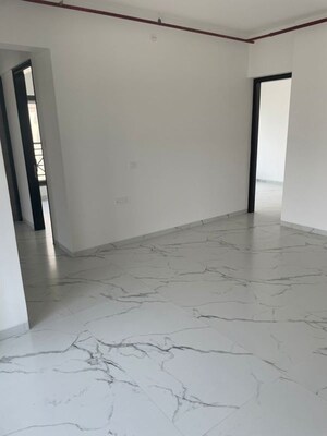 Room in 3 BHK Apartment at Mulund West – for Sale